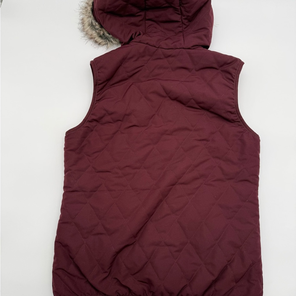 Eddie Bauer Quilted Vest Womens Small Burgandy Sherpa Lined Fur Hood - Picture 2 of 5